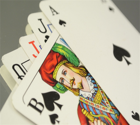 Kỹ Thuật Chia Ba Chia Bốn Ở Baccarat