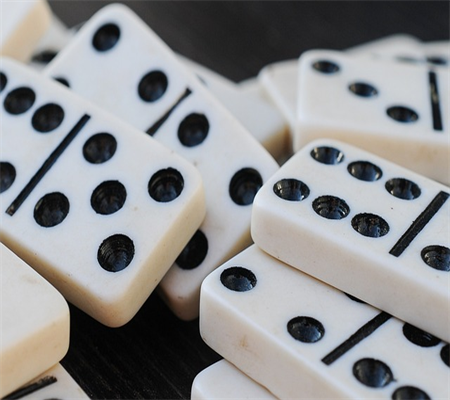 Đánh Bài Poker: Chiến Lược Đánh Sau Khi Cược Bí Mật Ở Vị Trí Nút